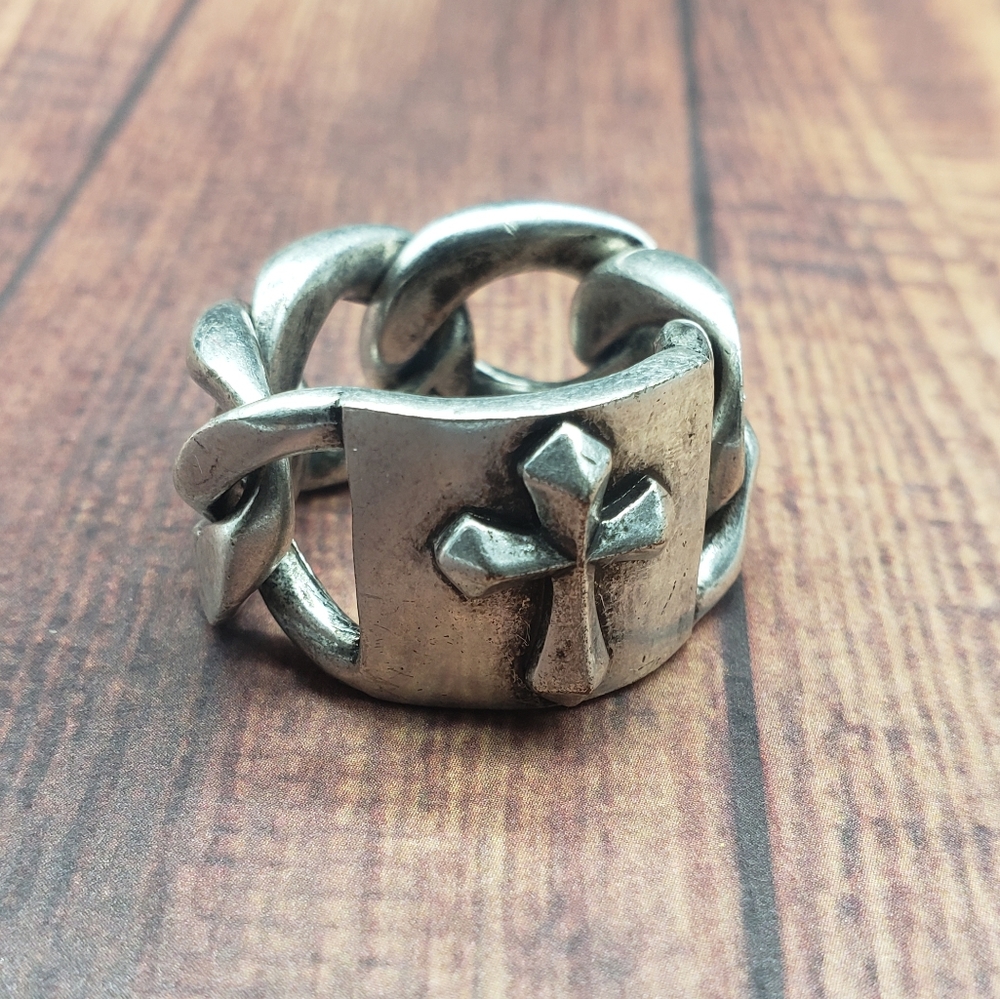 Stigma Silver Tone Cross Chain Band Ring
